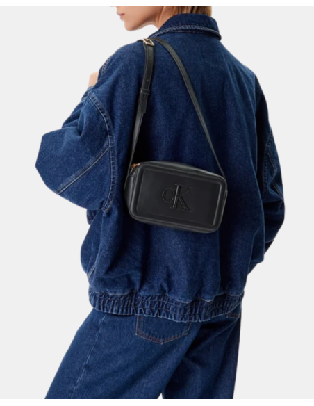 CALVIN KLEIN BOLSO LV04F3220G Negro