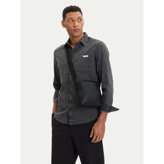 CALVIN KLEIN BOLSO LV04D3248G Negro 2