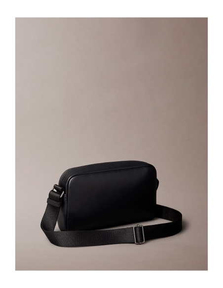 CALVIN KLEIN BOLSO LV04D3247G Negro