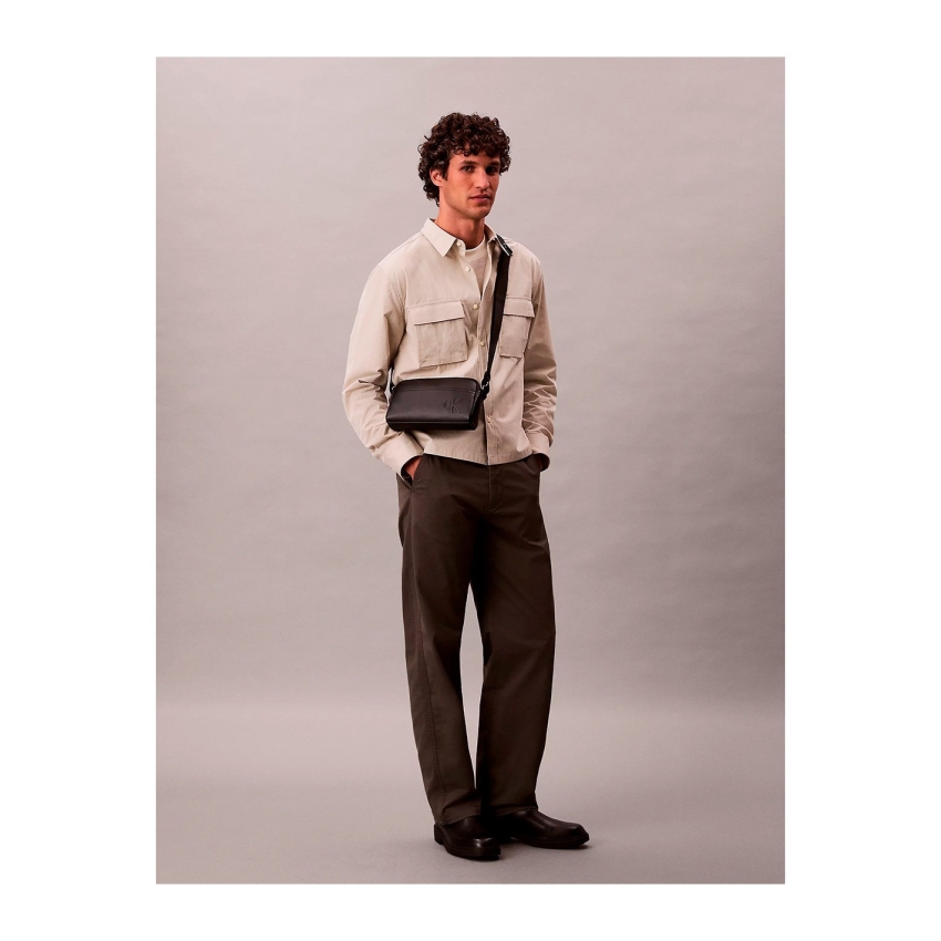 CALVIN KLEIN BOLSO LV04D3247G Negro