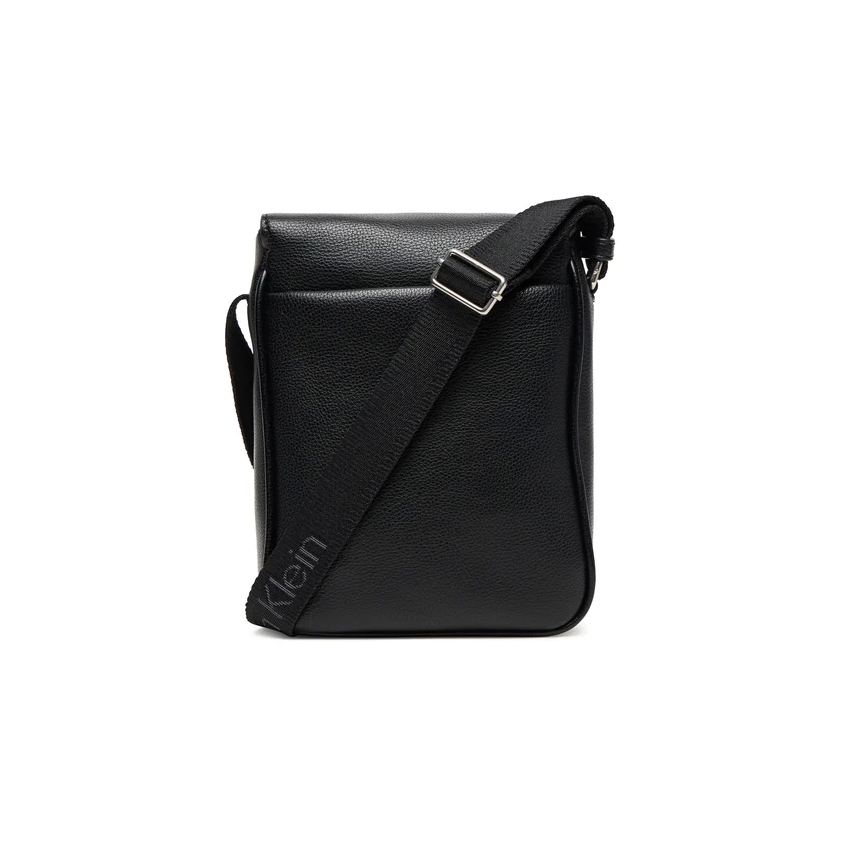 CALVIN KLEIN BOLSO LV04D3131G Negro