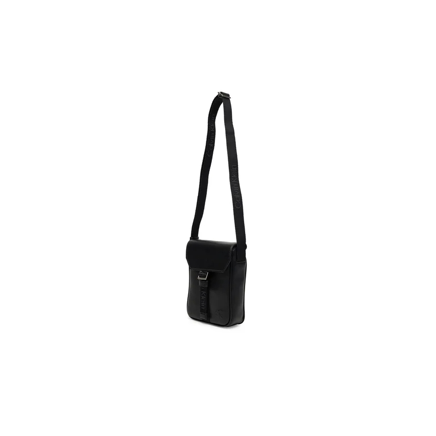 CALVIN KLEIN BOLSO LV04D3131G Negro